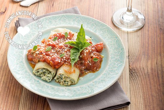 Canelones de espinacas y ricotta al horno