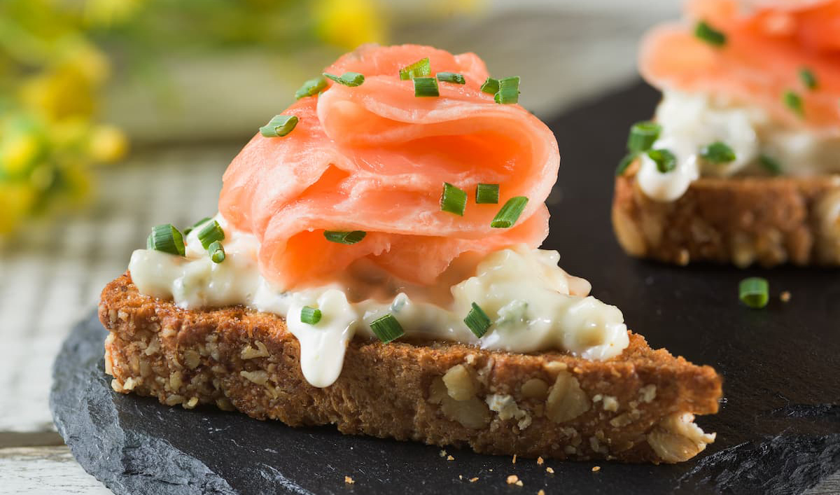 Bruschetta de salmón ahumado