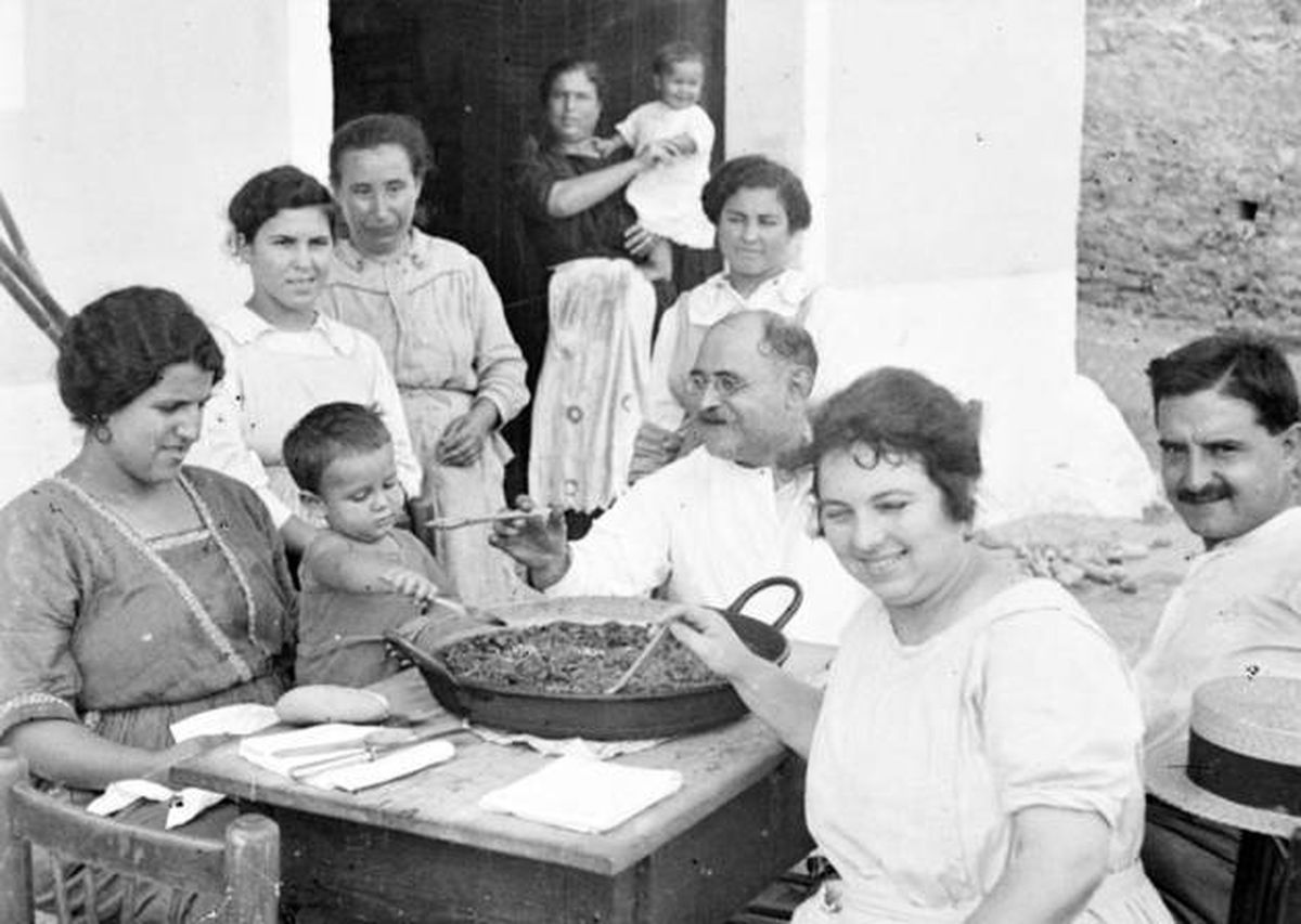 Paella Valenciana con chorizo