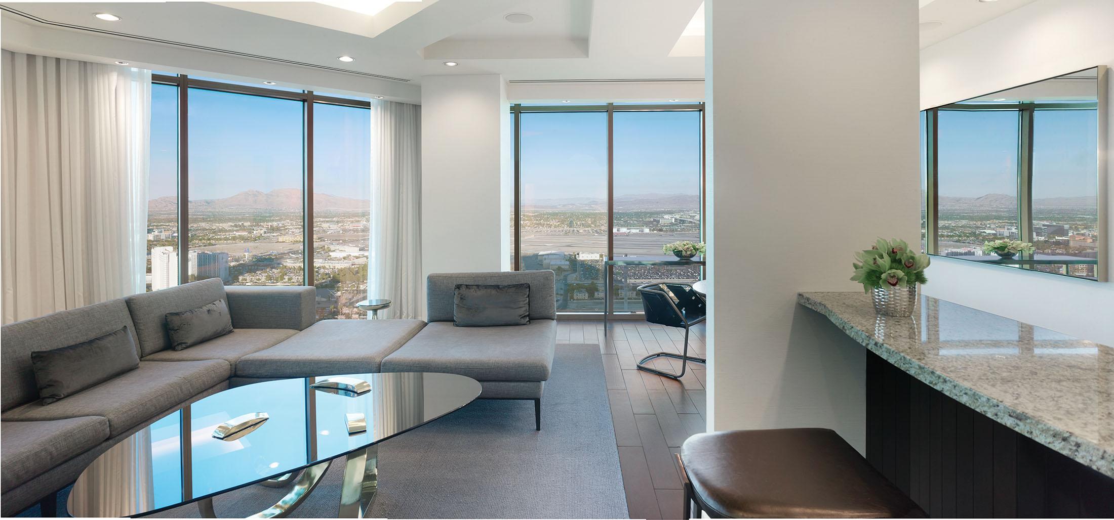 Penthouse with Panoramic Views