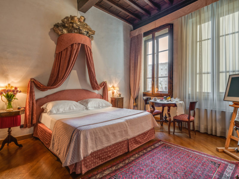 Renaissance-style Apartment near Piazza della Signoria