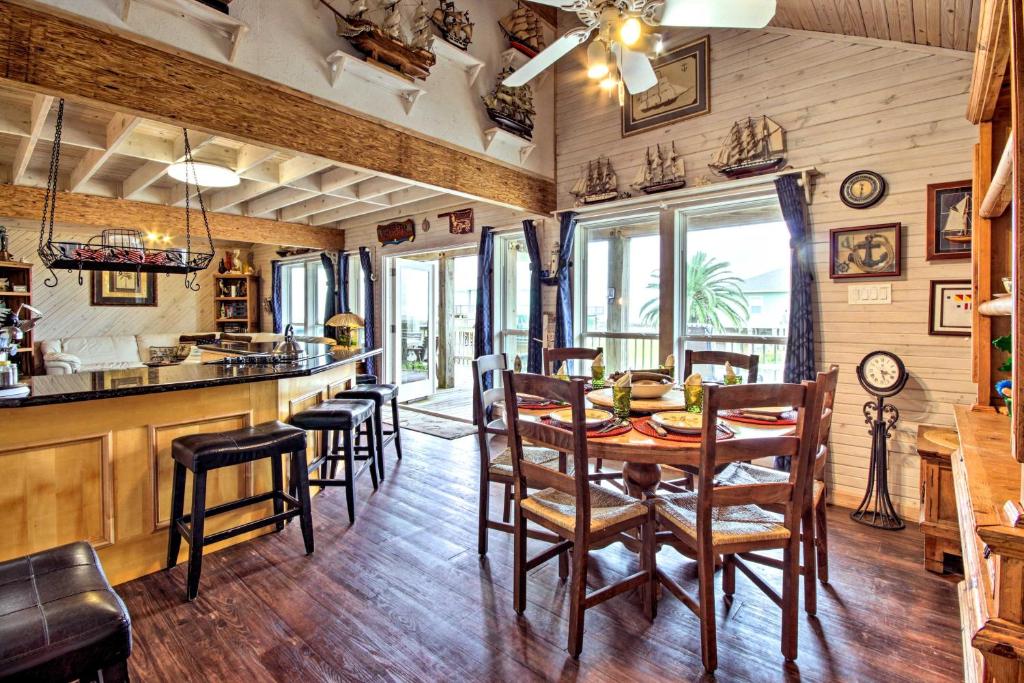 Spacious Beach House with Outdoor Living Area