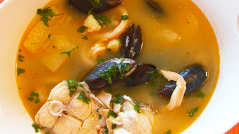 Sopa de pescado y mariscos
