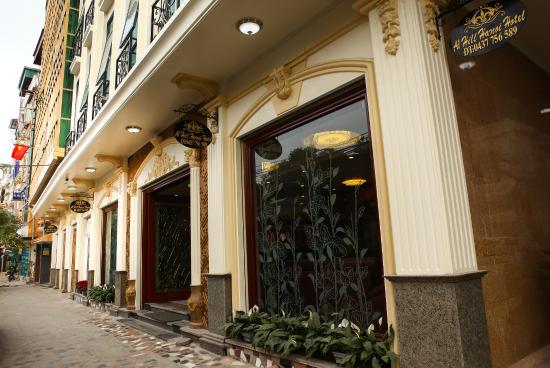 Budget-Friendly Apartment in Hanoi's Dong Da District
