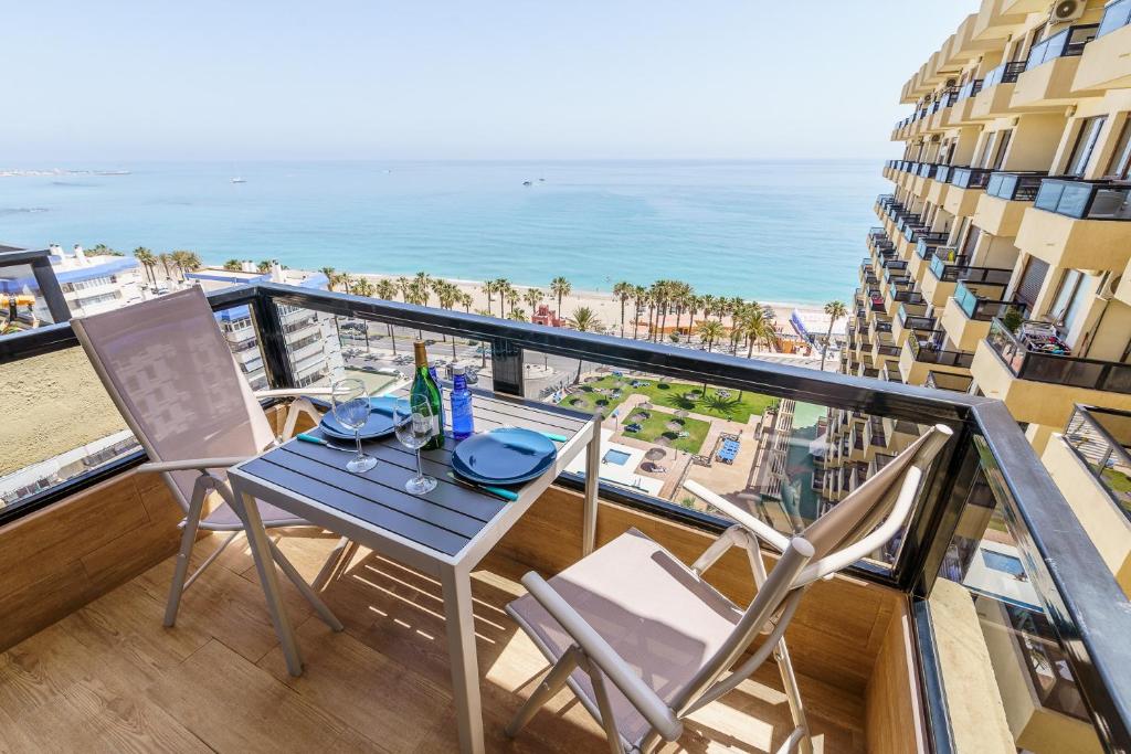 Beachfront Apartment with Spectacular Views