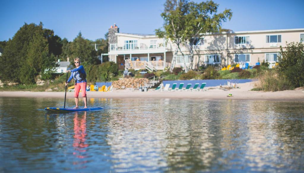 4. Beachfront Inn