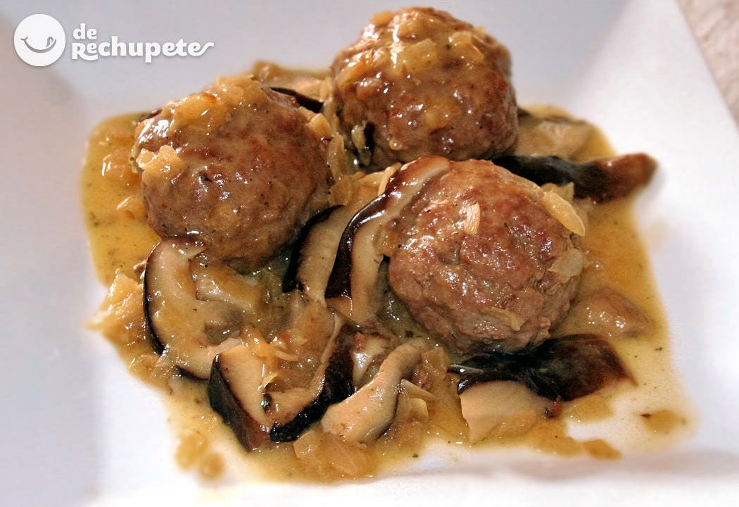 Albóndigas en salsa de setas
