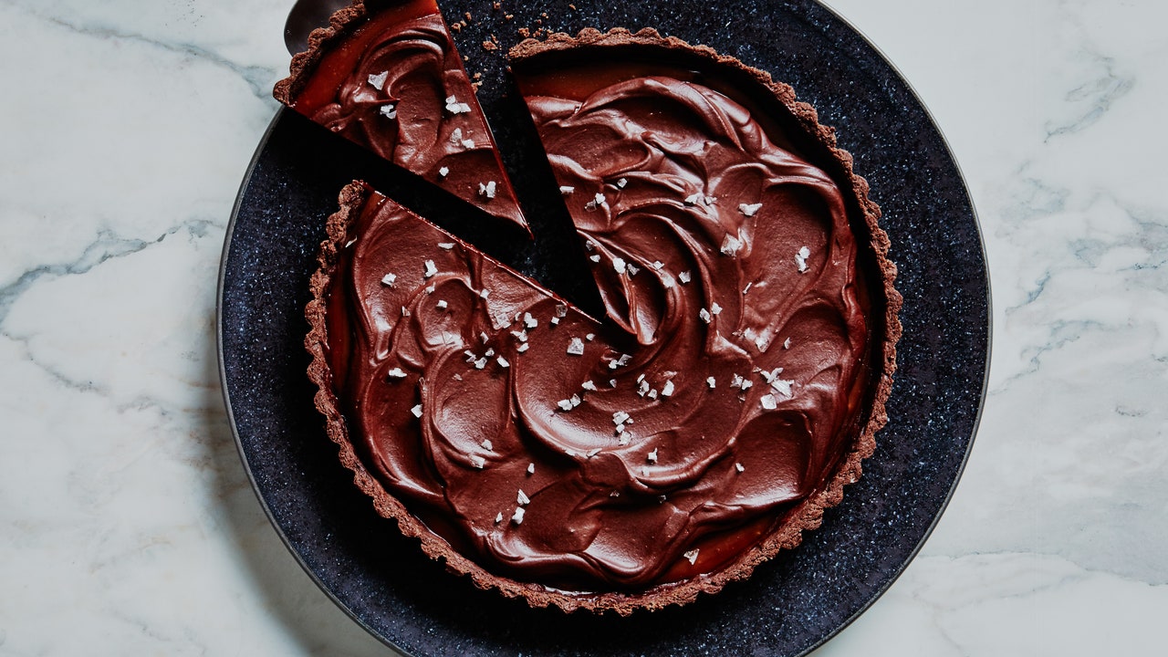Salted Caramel Chocolate Tart
