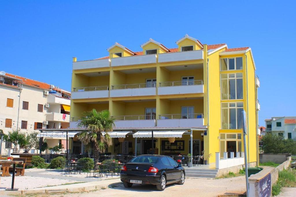 Hotel Pirovac Palace