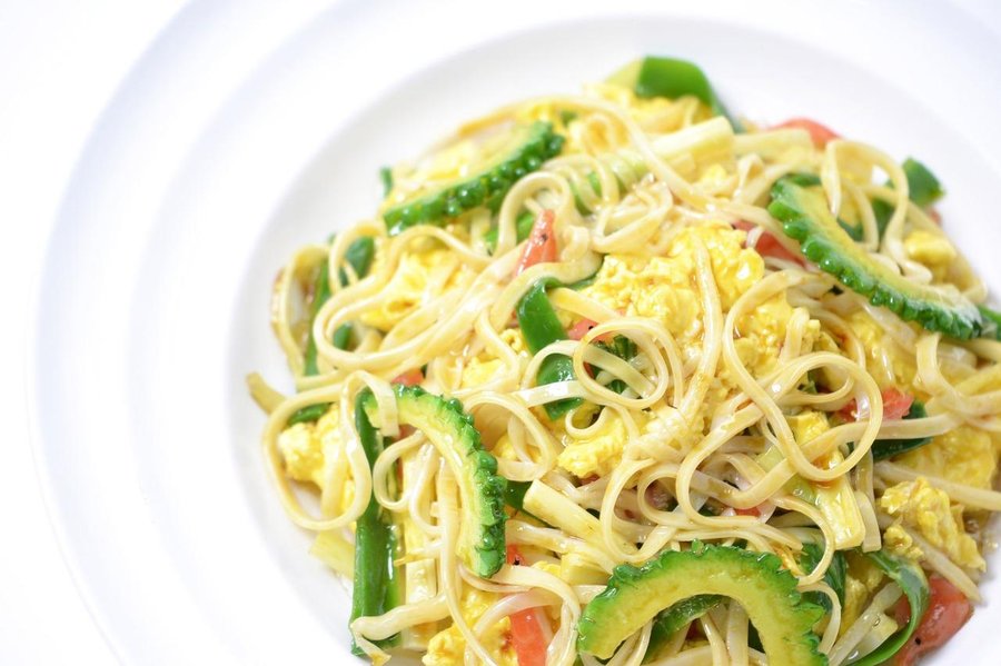 Trenette al Pesto con Espárragos y Tomates Secos