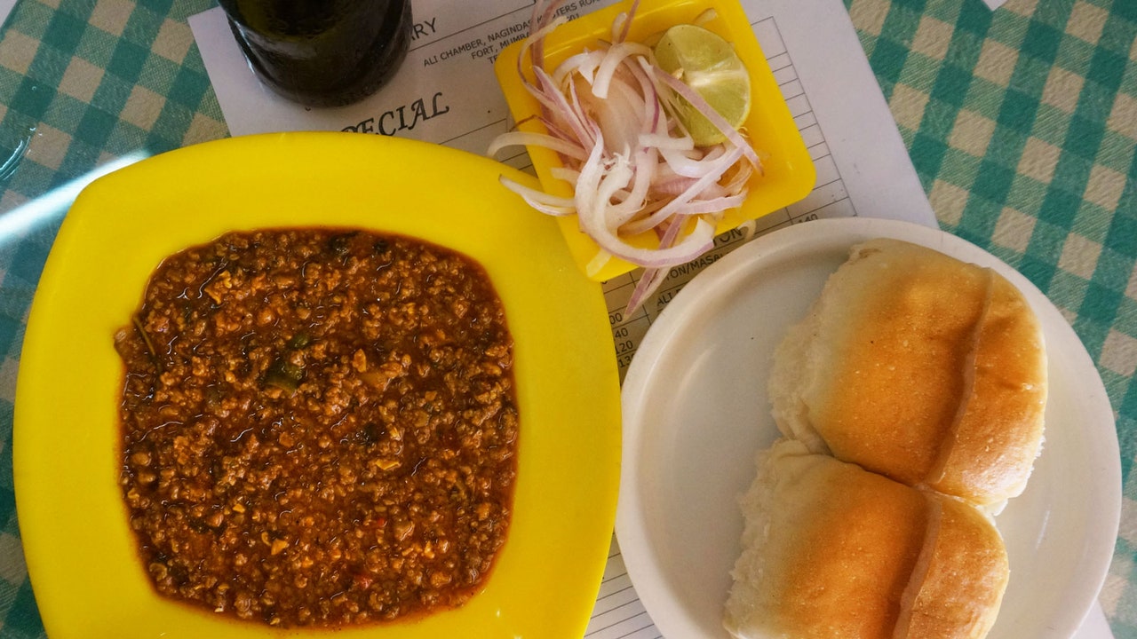 Kheema Pav