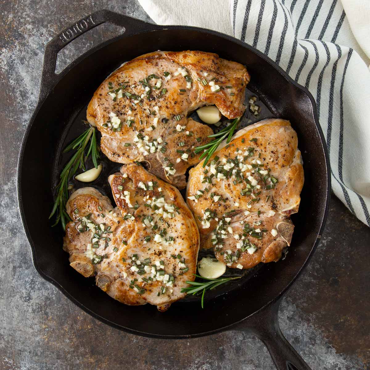 Baked Boneless Pork Chops with Garlic and Rosemary
