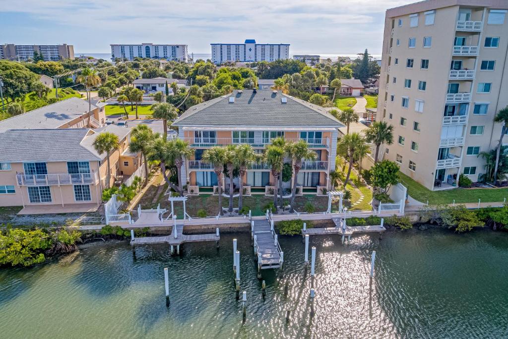 Beachfront Retreat with Spectacular Sunsets