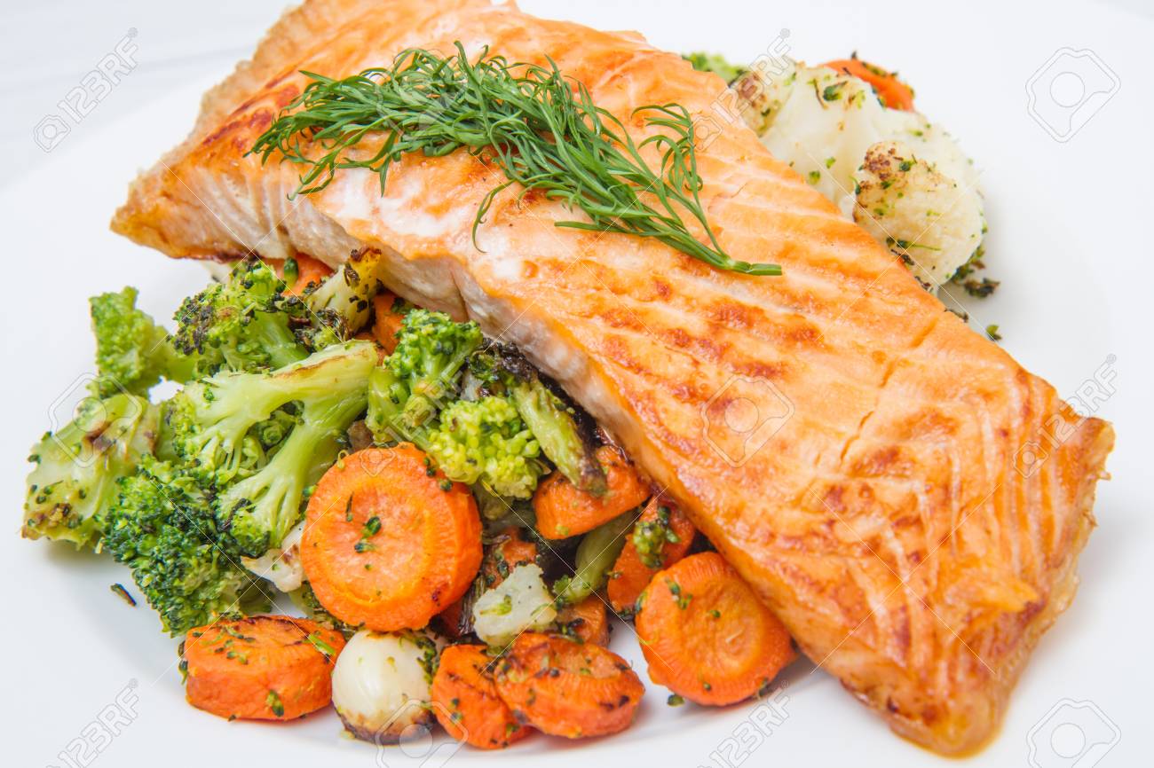 Cartoccio de Salmón con Brócoli y Zanahorias