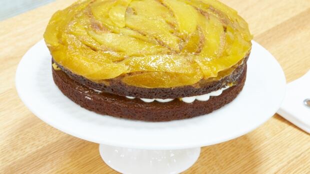 Mango and Gingerbread Cake