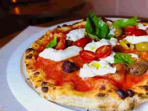 Pizza de Melanzane y Ricotta con Cebolla Caramelizada