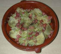 Alcachofas en salsa de vino blanco y jamón