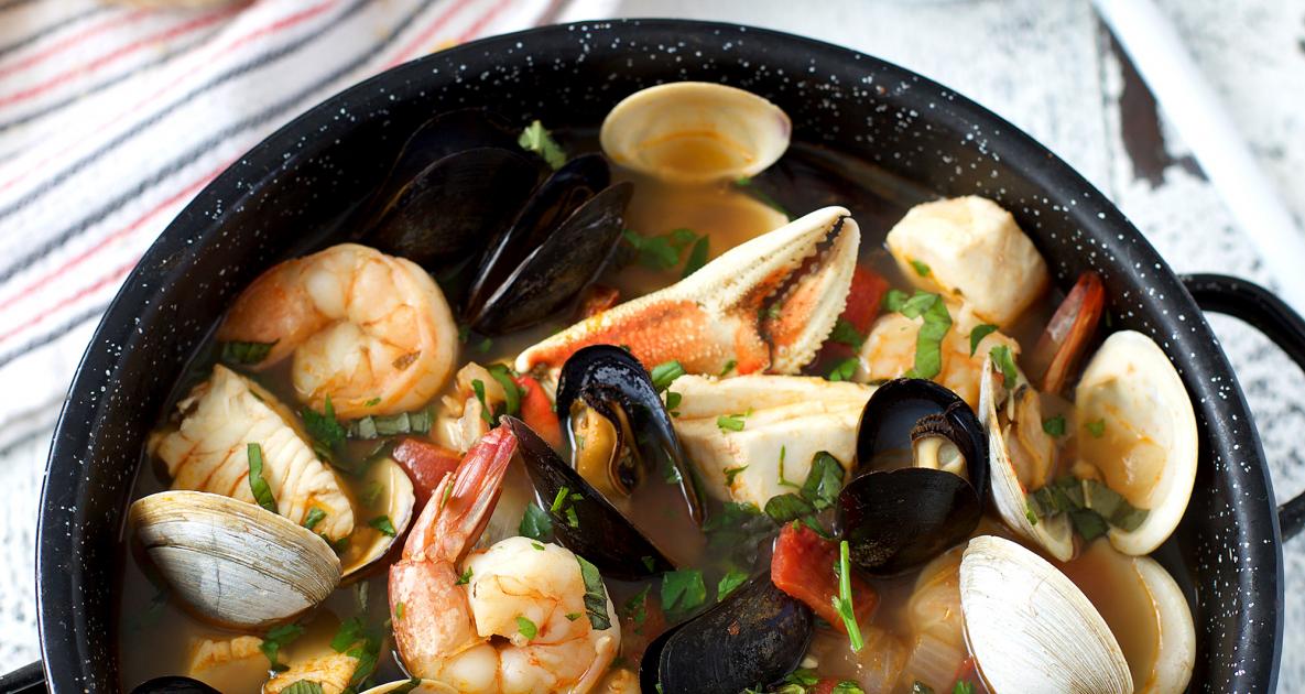 Cioppino de almejas