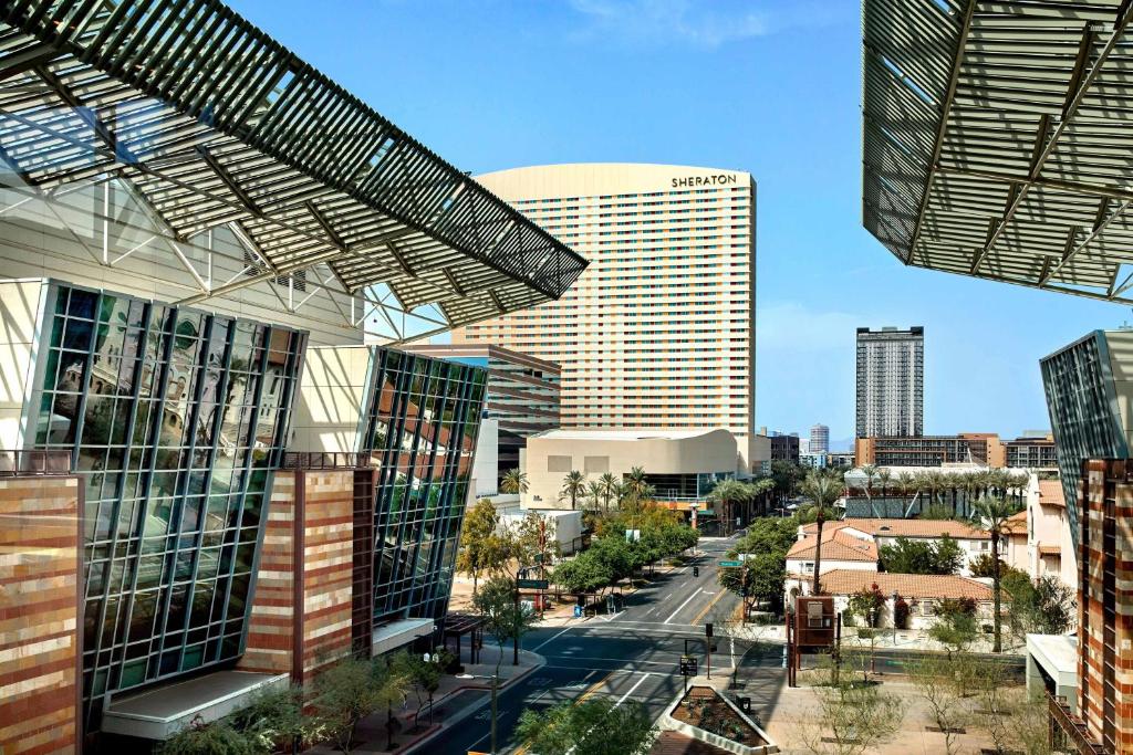 Sheraton Grand Phoenix