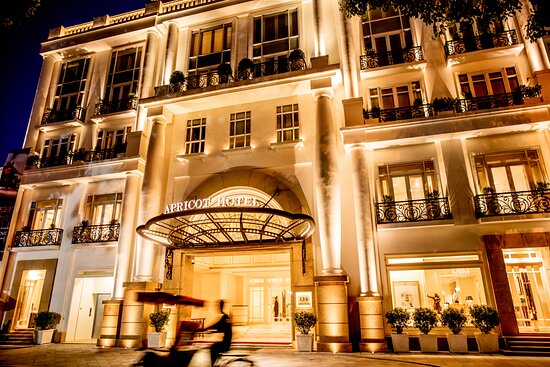 10. Apricot Hotel