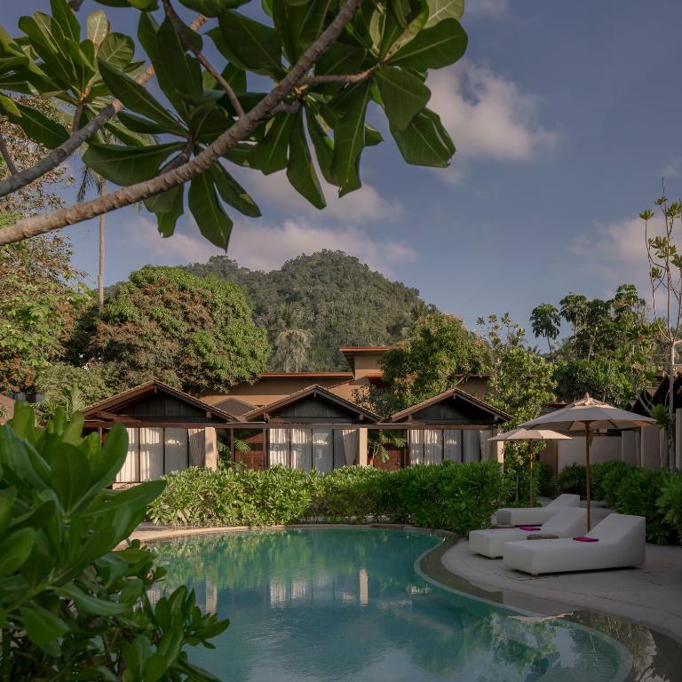 Beachside Spa Retreat