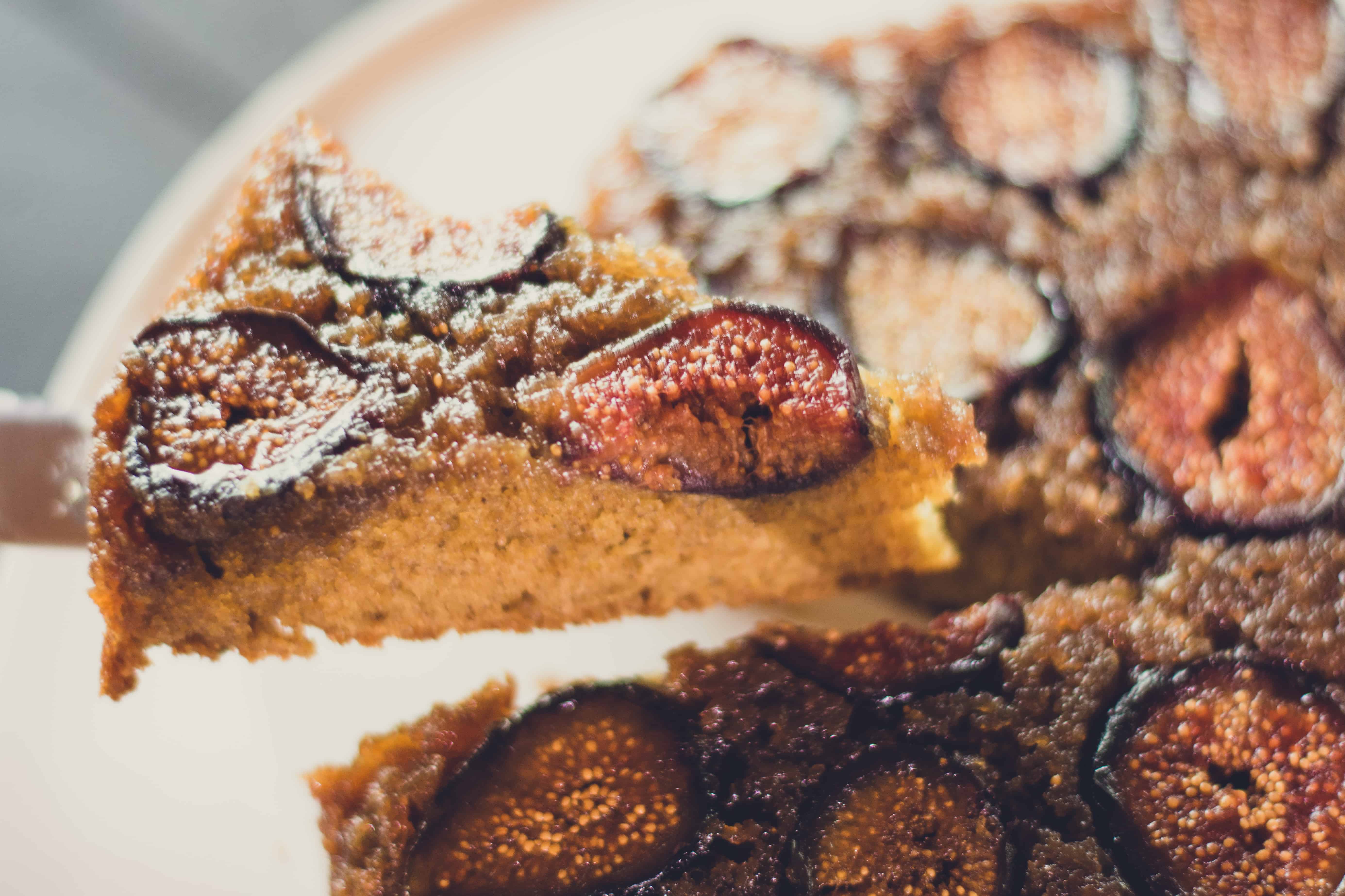 Cardamom and Fig Cake