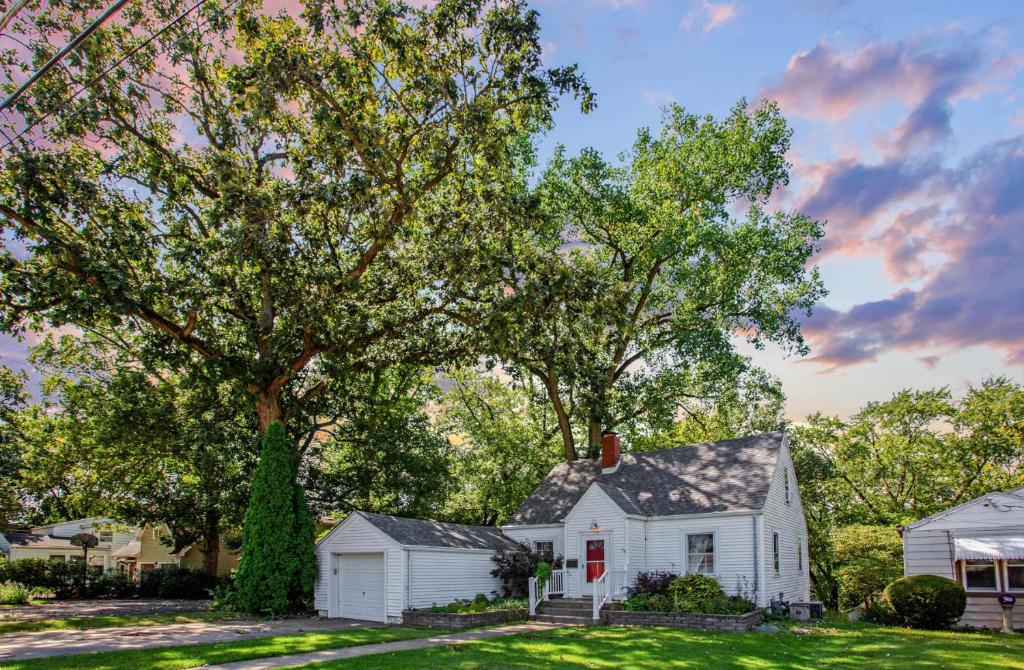 Floral Inn: A Haven for Families