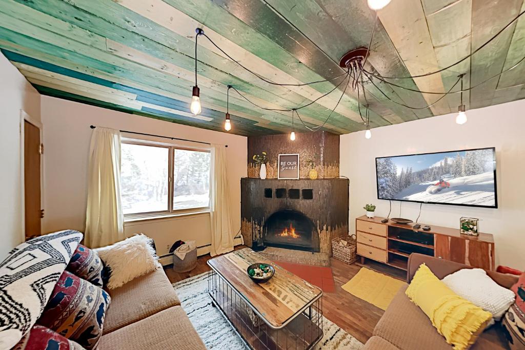 Mountain Escape Hotel