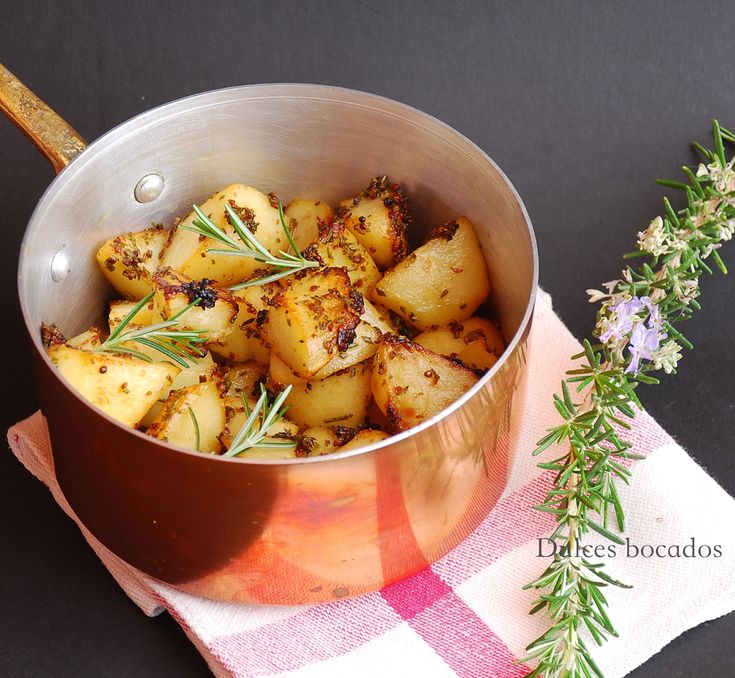 Patatas al horno con romero y curry
