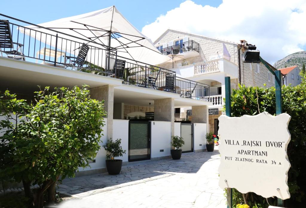 Wellness Retreat Villa Biševo