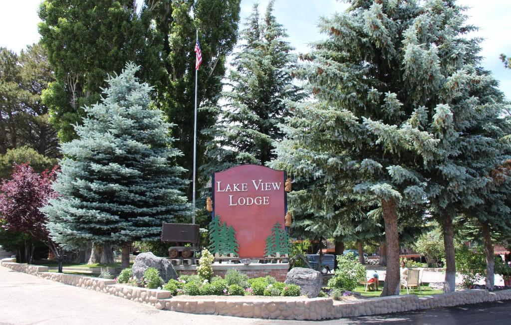 Lakeview Lodge