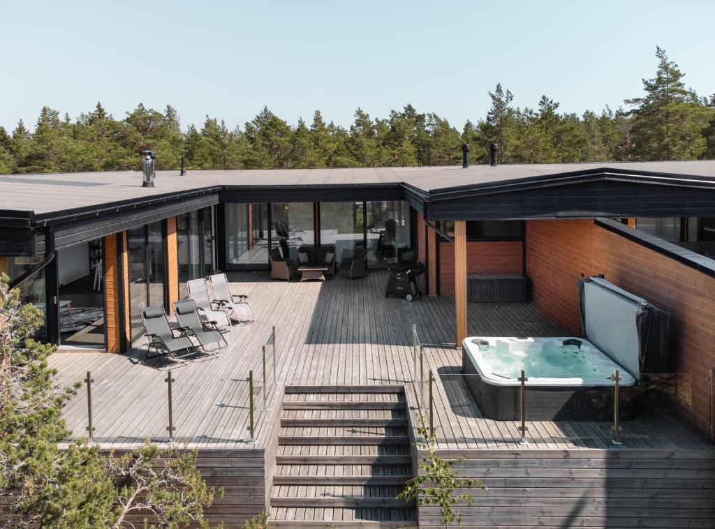 Villa with Jacuzzi and Sauna