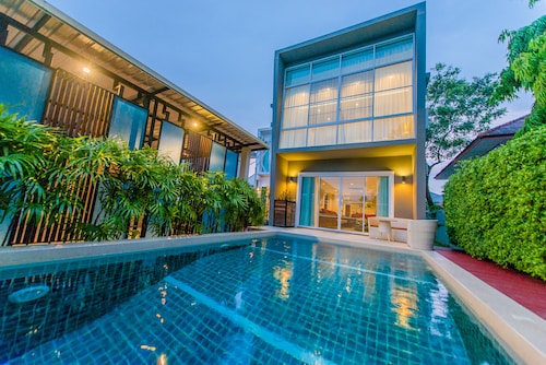 Family-Friendly Villa with Pool