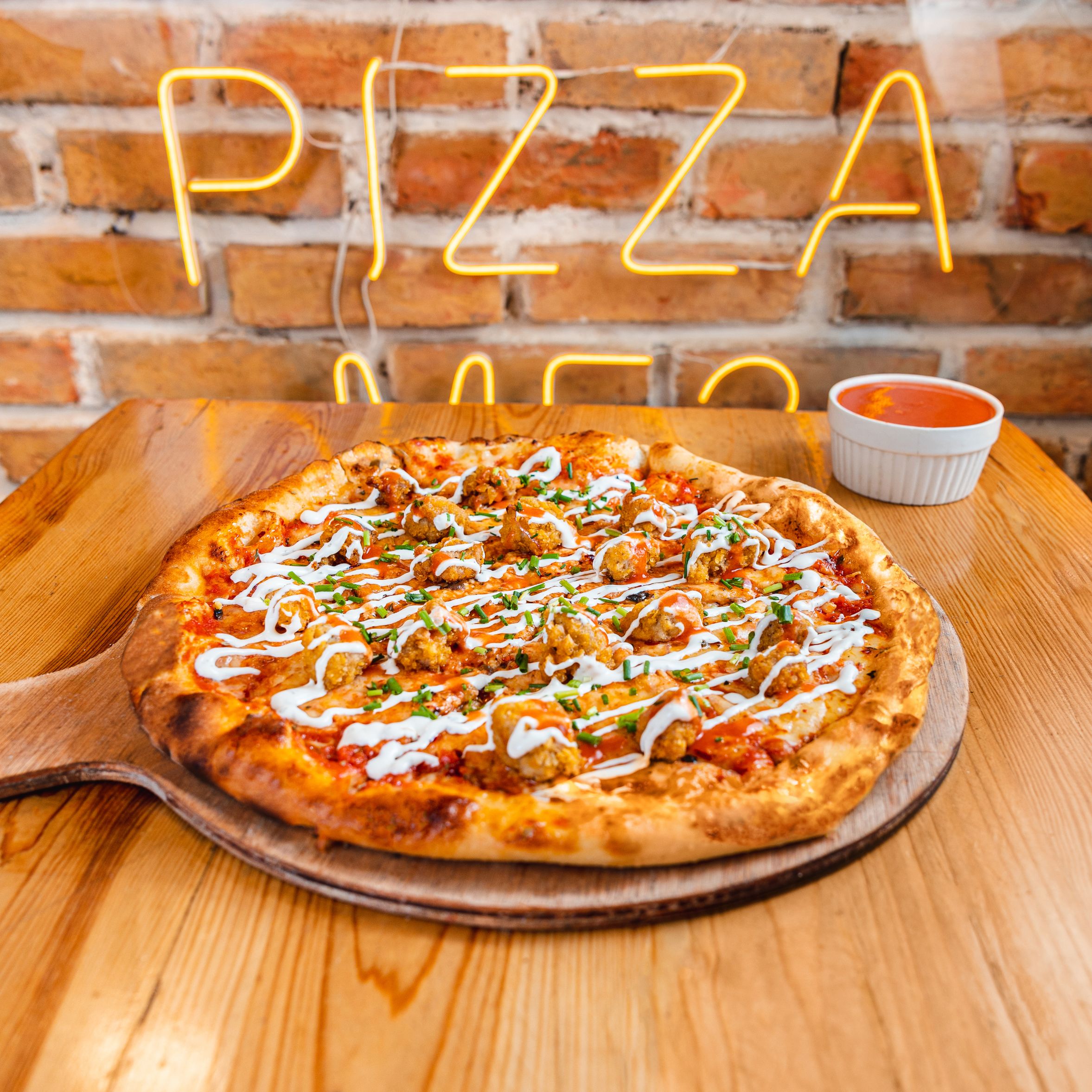 Pizza Napolitana con Pollo y Pimiento