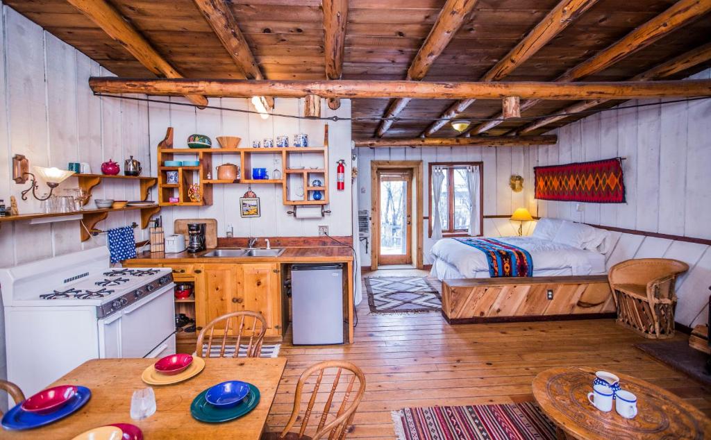 Eco Lodge Retreat