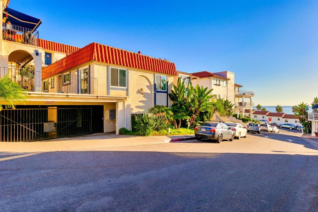 6. Pier View Inn