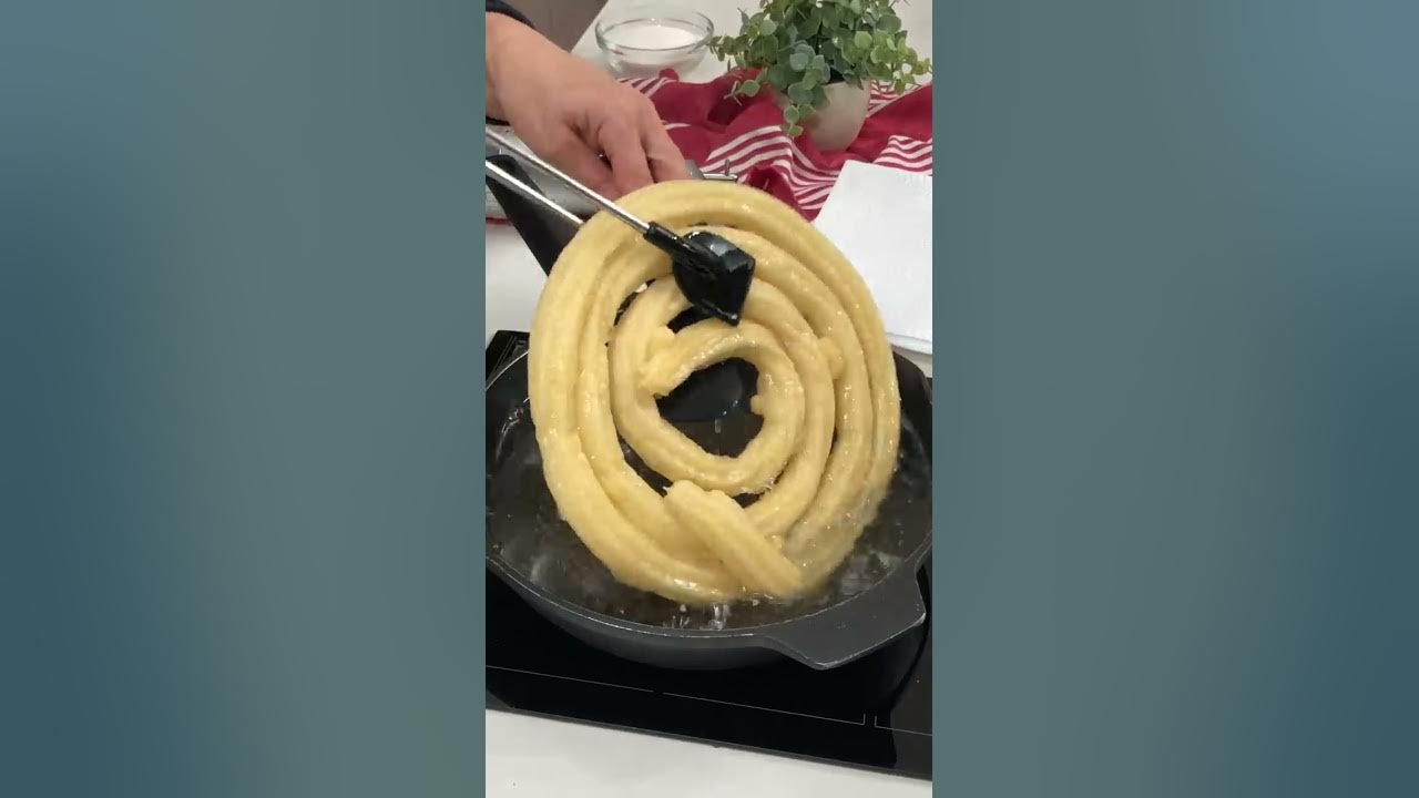 Receta de Churros con Chocolate - Canal de Youtube 4