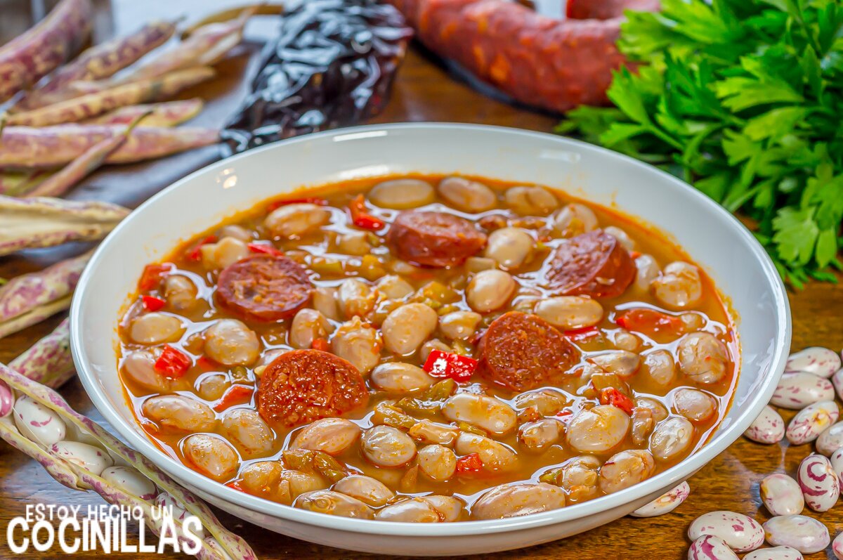 Receta de Pochas con chorizo y pollo