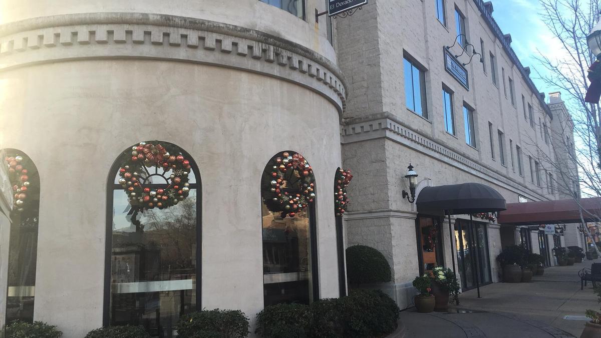 Bistro 33
