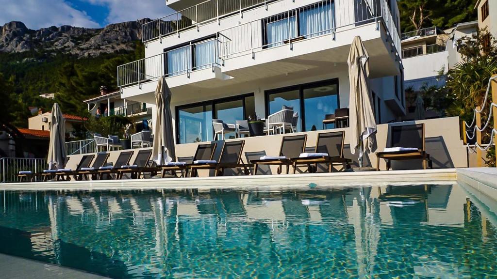 Pet-Friendly Villa with Spacious Garden