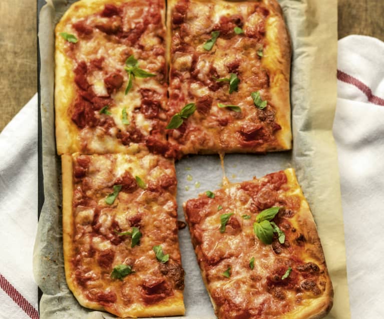 Pizza Margherita con masa de patata en Thermomix