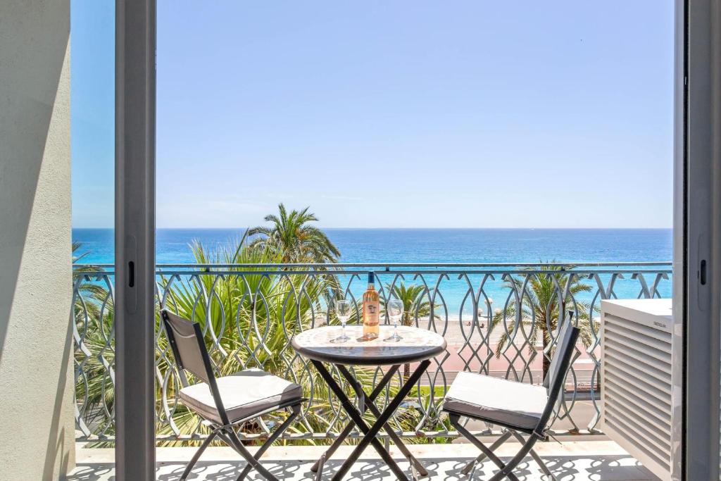 Charming Studio with Sea View