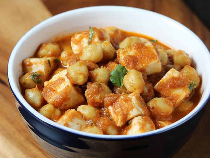 Paneer Chana Bhatura