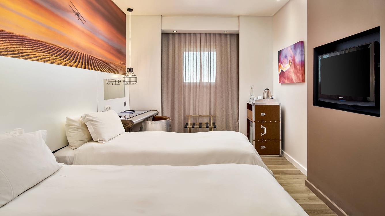 Hotel I