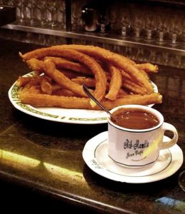 Churros con Chocolate - Receta para Desayunar