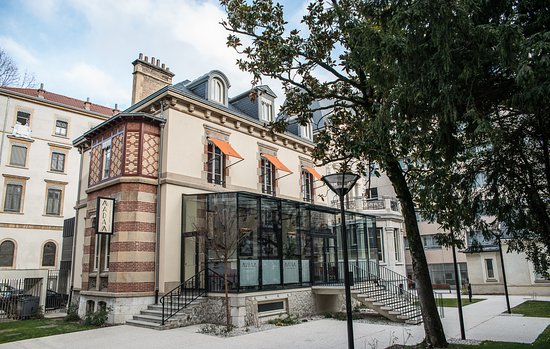 Enjoy the Grenoble Food Scene