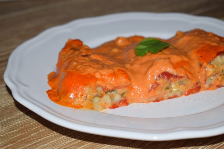 Pimientos del piquillo rellenos de marisco