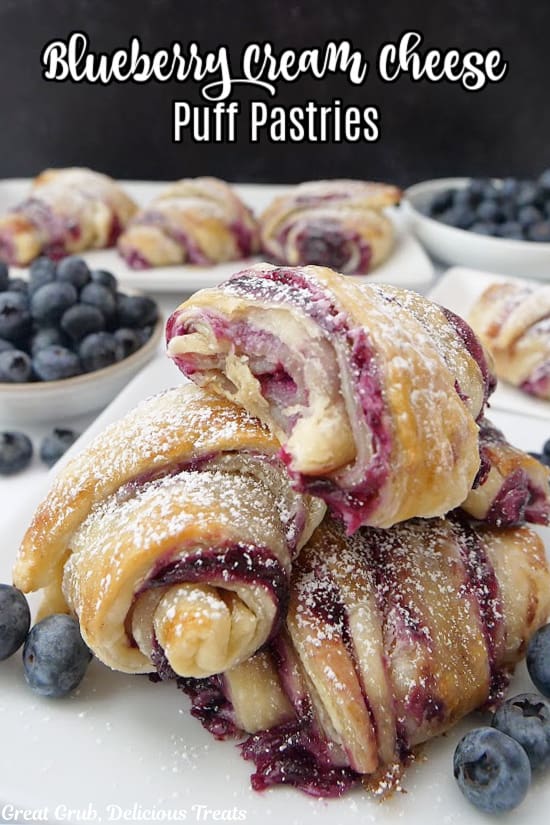 Blueberry and Cream Cheese Puff Pastry Bites