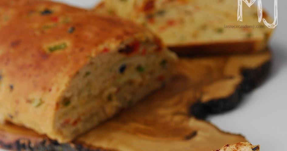 Pizza Marinara con tomates secos y aceitunas negras