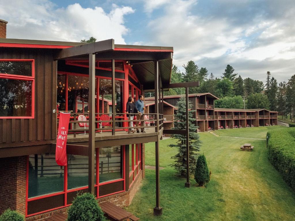 Family-Friendly Lake House